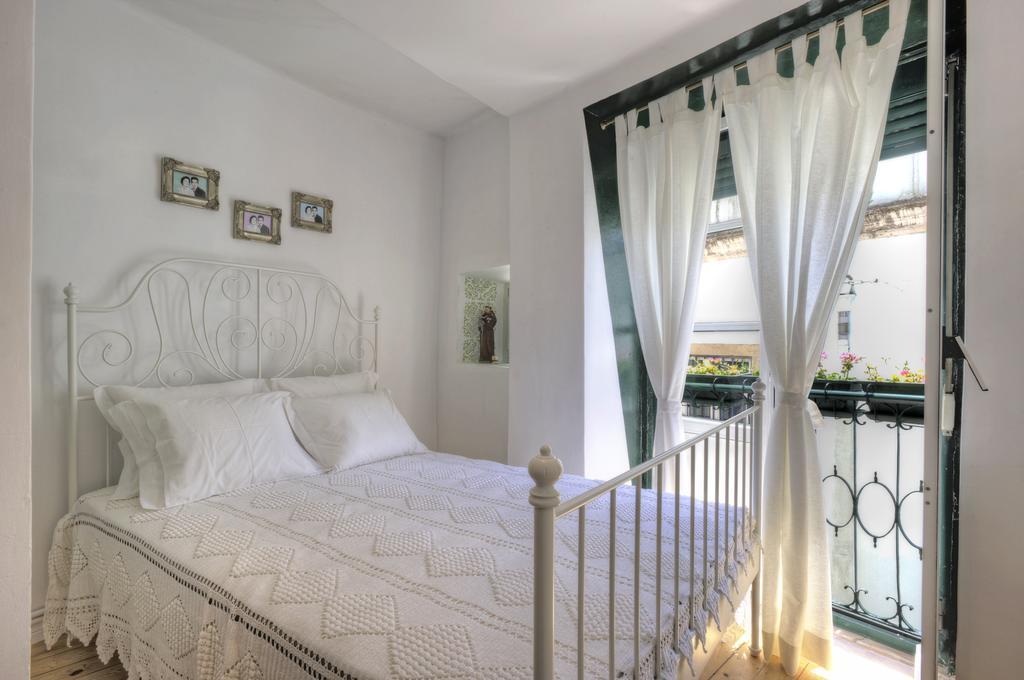 Stay Local In Alfama! Alice Central Home, Near River Lisboa Exterior foto