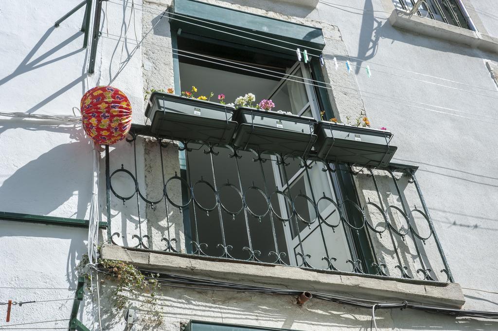 Stay Local In Alfama! Alice Central Home, Near River Lisboa Exterior foto