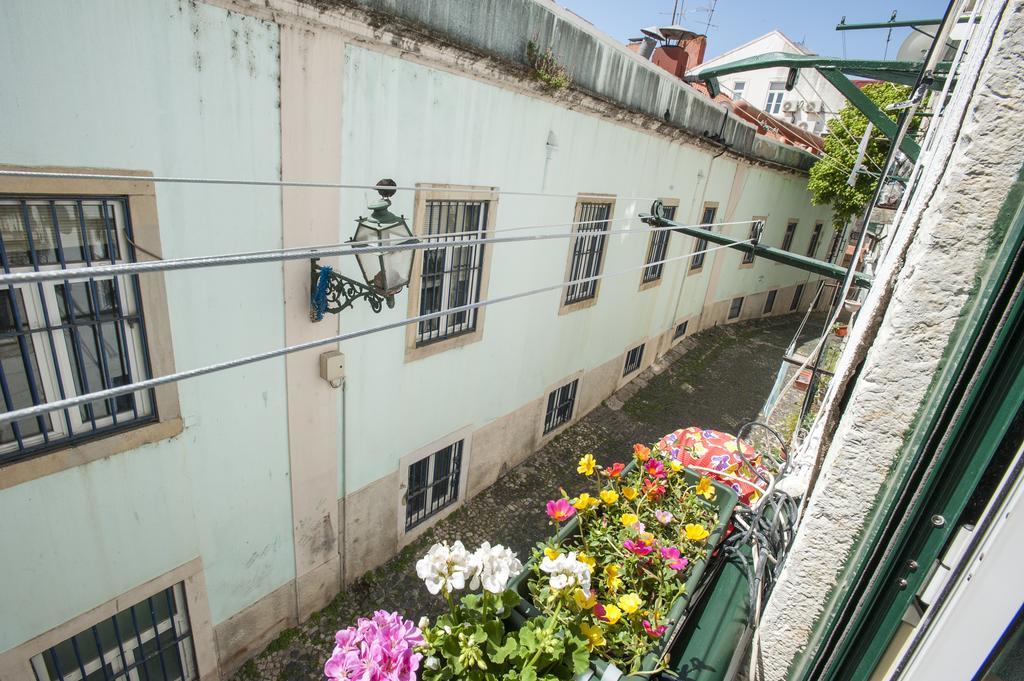 Stay Local In Alfama! Alice Central Home, Near River Lisboa Exterior foto